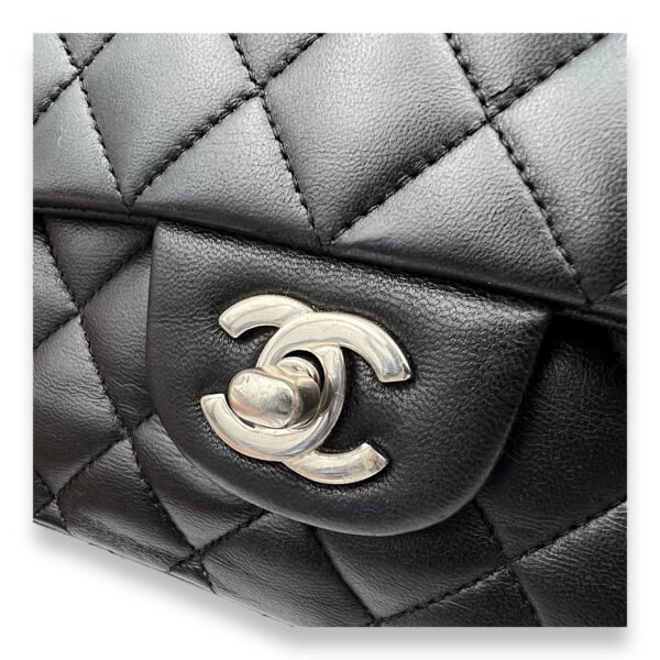 Classic Flap Medium Black Shoulder Bag in Lambskin, Silver hardware - Image 6