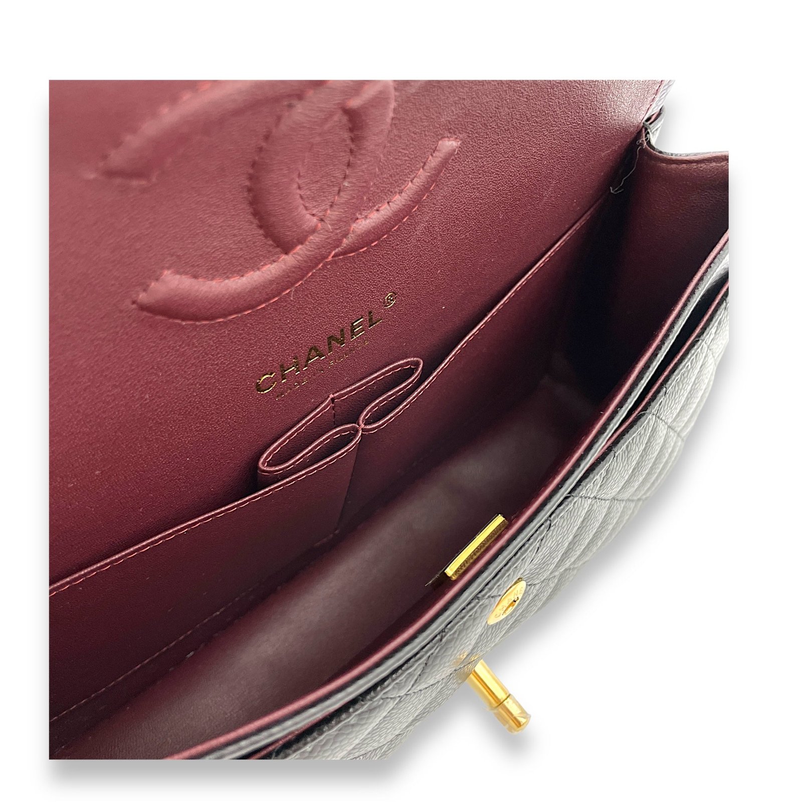 Classic Shoulder Bag Medium Black in Caviar Leather, Gold hardware - Image 11