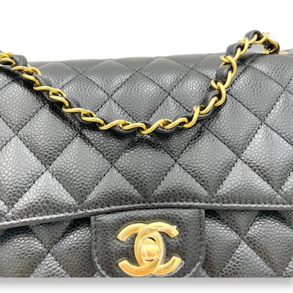 Classic Shoulder Bag Medium Black in Caviar Leather, Gold hardware - Image 7
