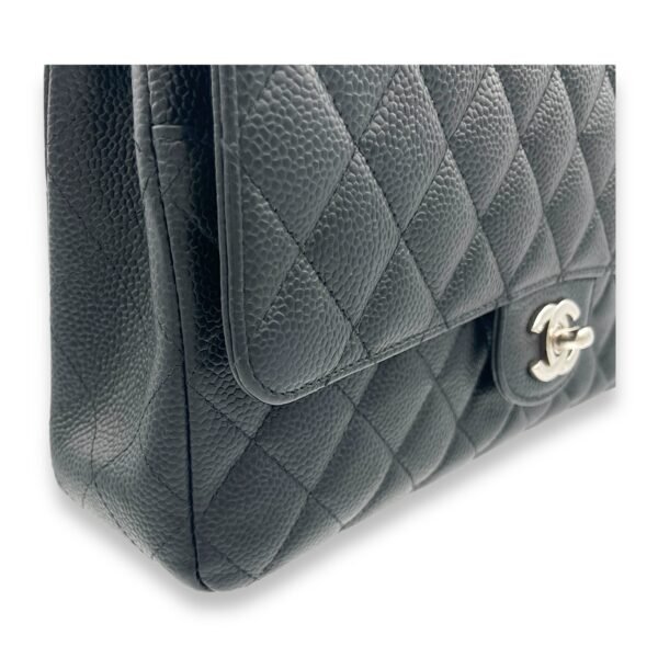 Classic Shoulder Bag Medium Black in Caviar Leather, Silver hardware - Image 10