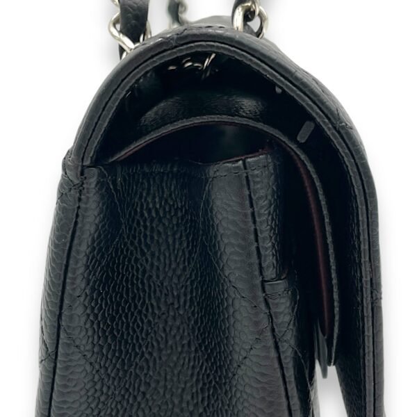 Classic Shoulder Bag Medium Black in Caviar Leather, Silver hardware - Image 8