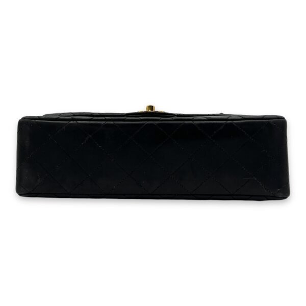 Classic Shoulder Bag Medium Black in Lambskin, Gold hardware - Image 5