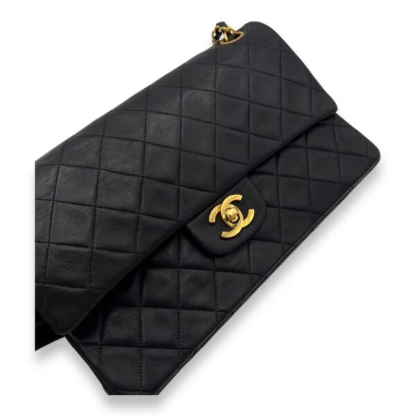 Classic Shoulder Bag Medium Black in Lambskin, Gold hardware - Image 7
