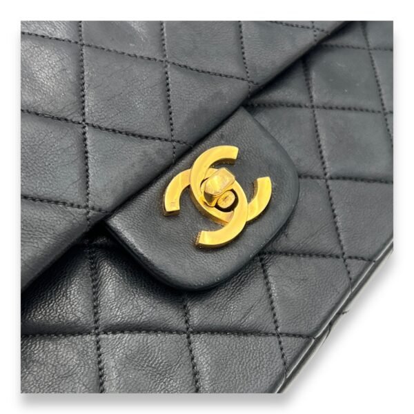 Classic Shoulder Bag Medium Black in Lambskin, Gold hardware - Image 8
