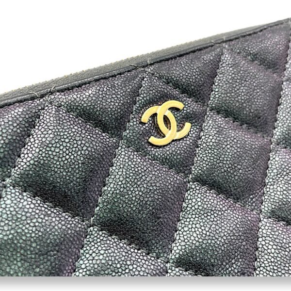 Double Zipped Clutch Iridescent  in Caviar Leather, Gold hardware - Image 7