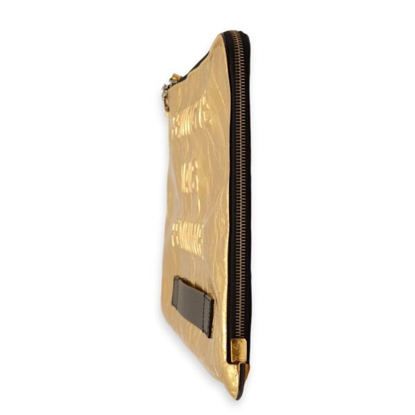 Feministe Mais Feminine Matallic Gold Clutch in Calfskin, Palladium hardware - Image 4