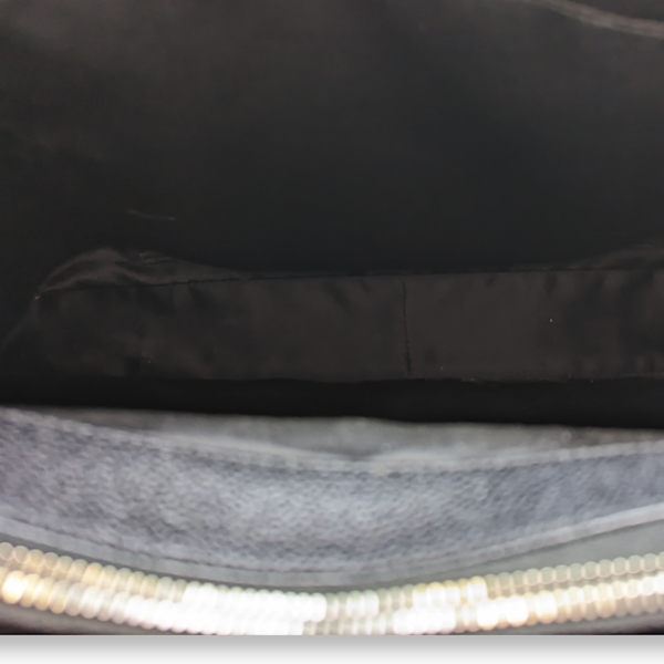 GST Black Shoulder Bag in Caviar Leather, Silver hardware - Image 10