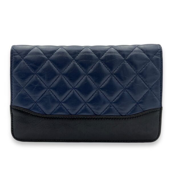 Gabrielle Blue Wallet On Chain in Calfskin, Gold hardware - Image 2