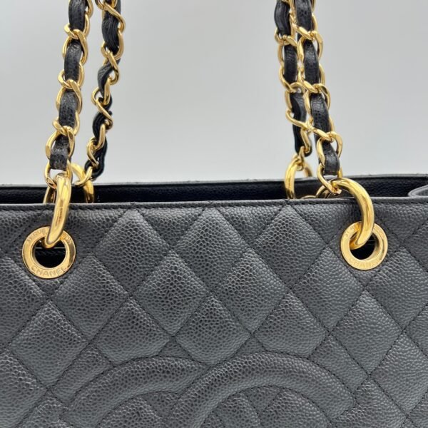 Grand Shopping Black Tote Bag in Caviar Leather, Gold hardware - Image 7