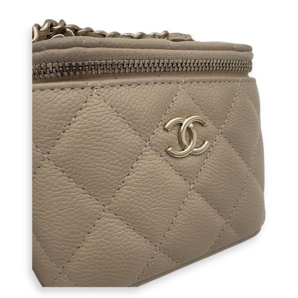 CC Vanity Bag Beige in Caviar Leather, Gold hardware - Image 10