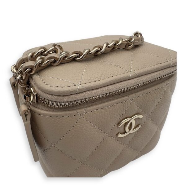 CC Vanity Bag Beige in Caviar Leather, Gold hardware - Image 11