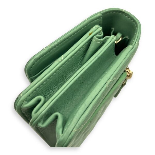 CC Wallet On Chain Green in Lambskin, Gold hardware - Image 19