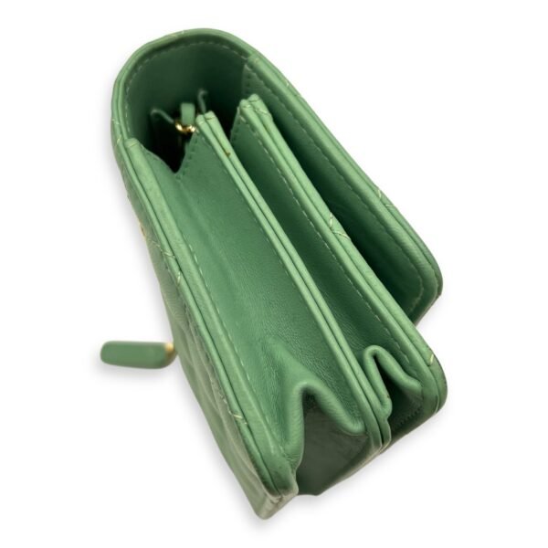 CC Wallet On Chain Green in Lambskin, Gold hardware - Image 20