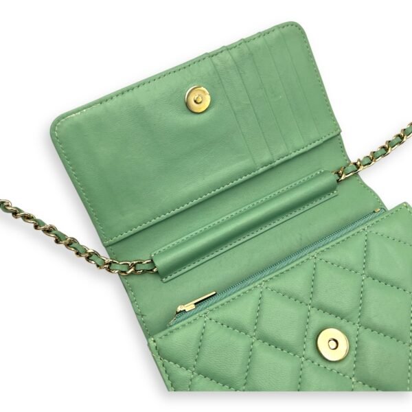 CC Wallet On Chain Green in Lambskin, Gold hardware - Image 22