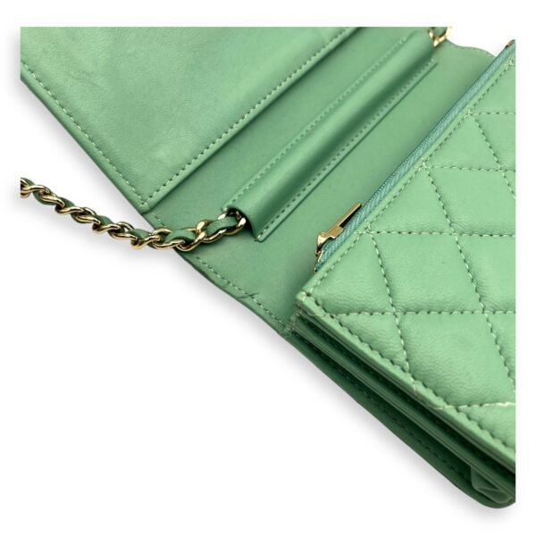 CC Wallet On Chain Green in Lambskin, Gold hardware - Image 23