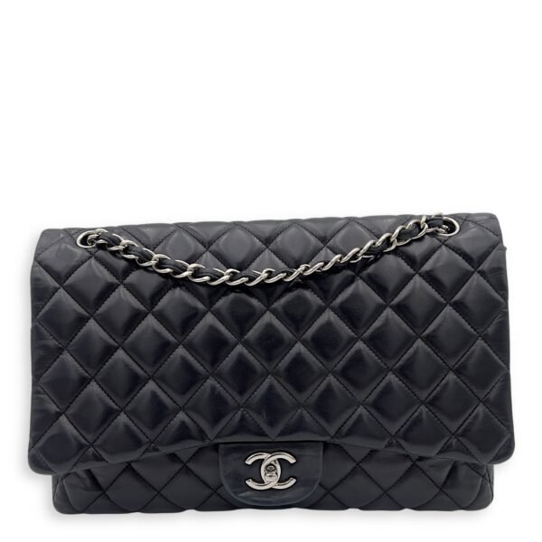 Classic Maxi Black Shoulder Bag in Lambskin, Silver hardware