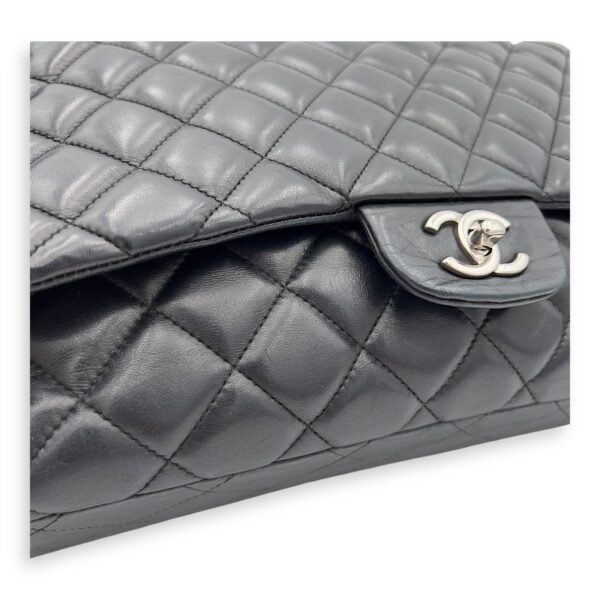 Classic Maxi Black Shoulder Bag in Lambskin, Silver hardware - Image 16