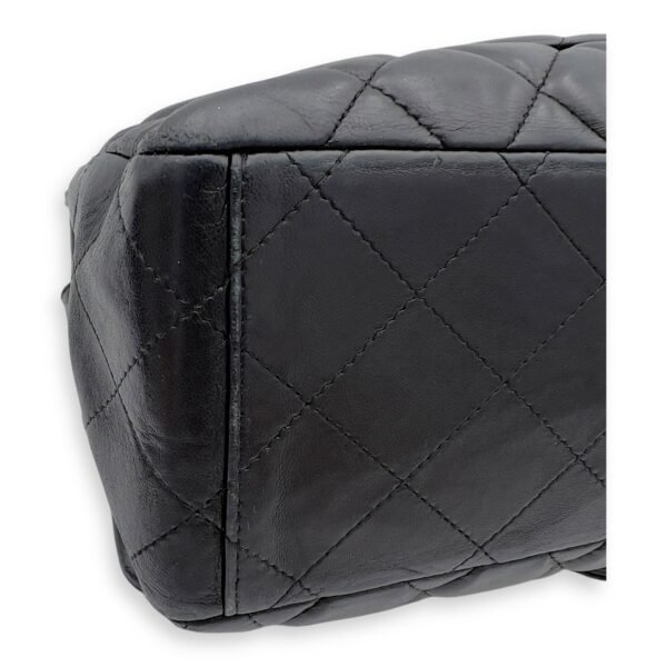 Classic Maxi Black Shoulder Bag in Lambskin, Silver hardware - Image 23