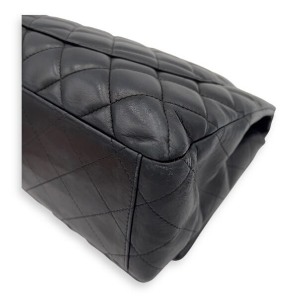Classic Maxi Black Shoulder Bag in Lambskin, Silver hardware - Image 26