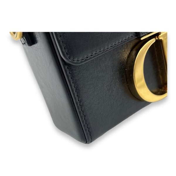 30 Montaigne Box Crossbody bag in Calfskin, Gold Hardware - Image 10