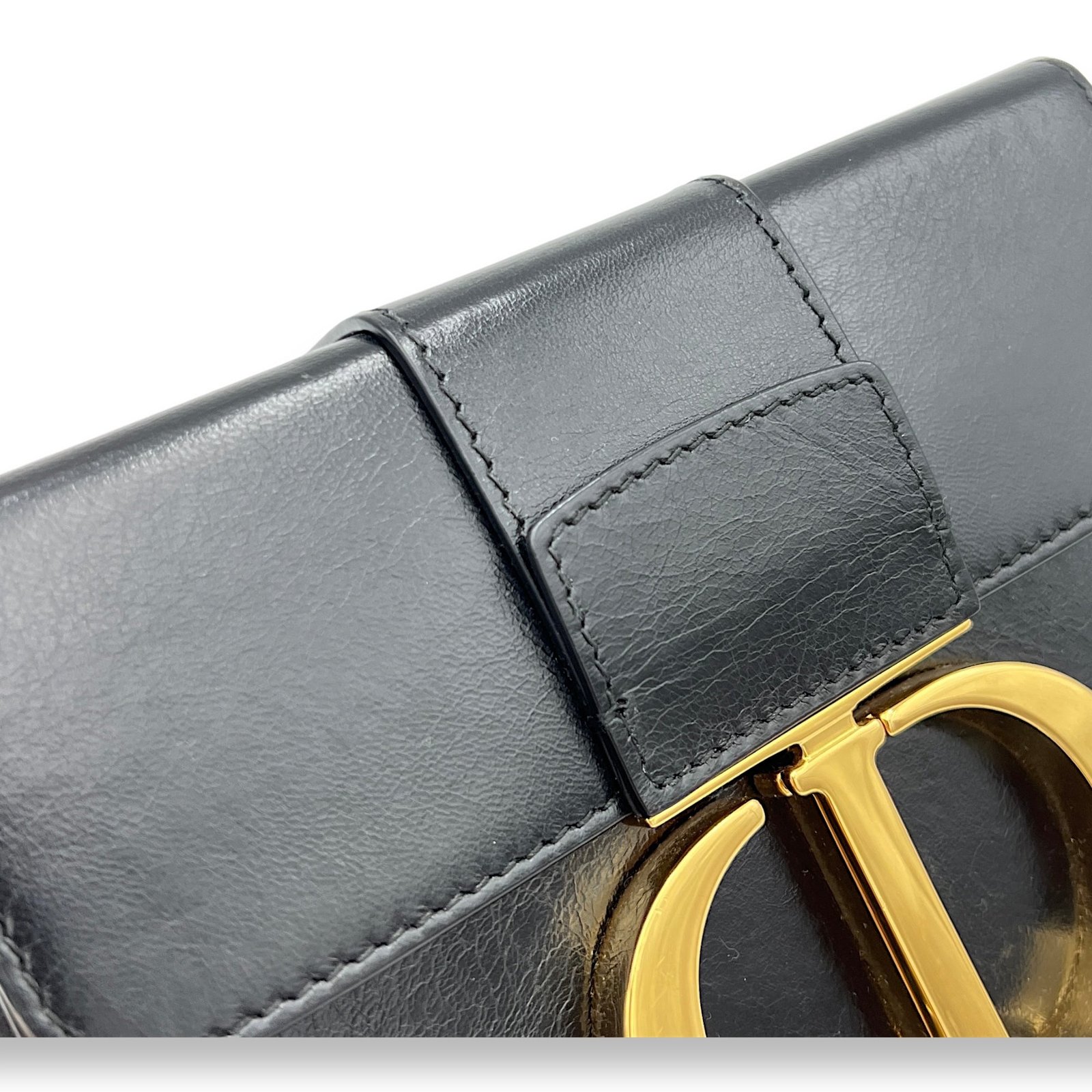 30 Montaigne Box Crossbody bag in Calfskin, Gold Hardware - Image 8