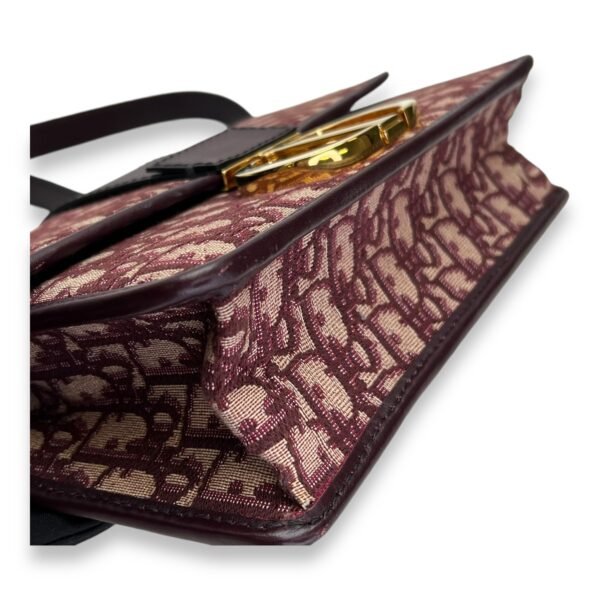 30 Montaigne Medium Red Crossbody Bag in Jacquard, Gold hardware - Image 7