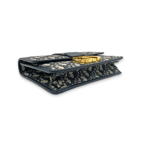30 Montaigne Medium Shoulder bag in Jacquard, Gold Hardware - Image 5