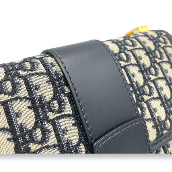 30 Montaigne Medium Shoulder bag in Jacquard, Gold Hardware - Image 6