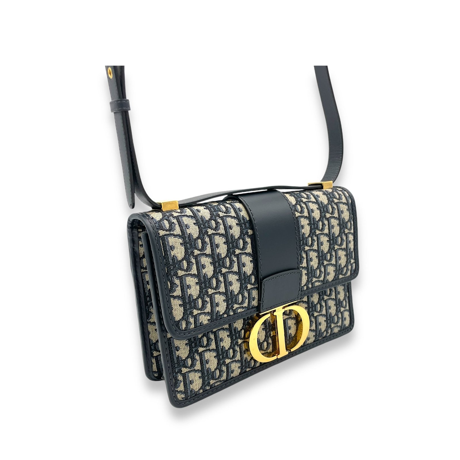 30 Montaigne Shoulder bag in Jacquard, Gold Hardware - Image 3