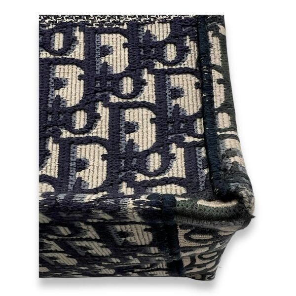 Book Tote Medium Tote bag in Jacquard, N/A Hardware - Image 9