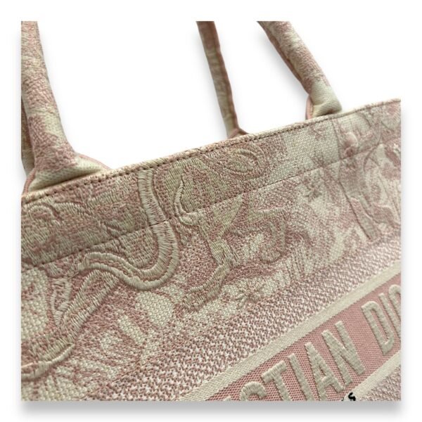 Book Tote Medium Tote bag in Jacquard, N/A Hardware - Image 6