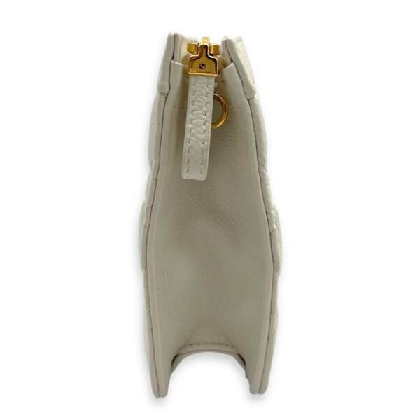 Caro Every Dior Pouch 19x14x4cm White Crossbody Bag in Cannage print calf, Gold hardware - Image 3