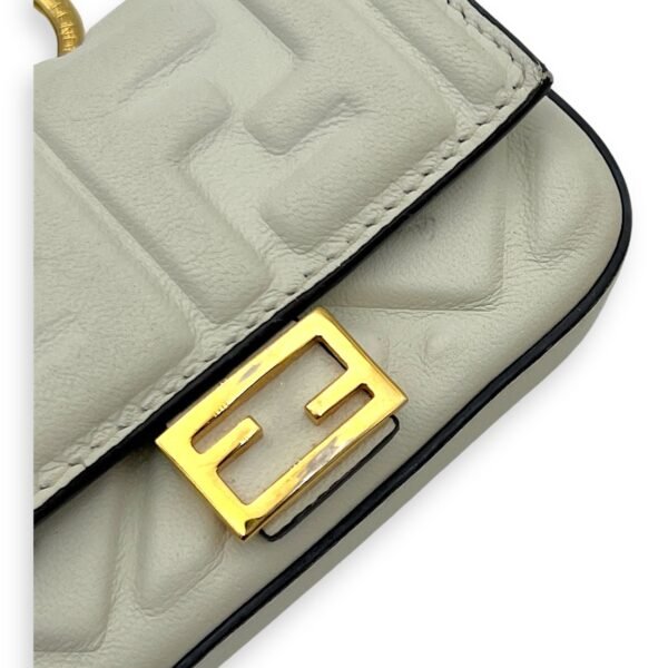 Baguette Pouch White in Calfskin, Silver hardware - Image 6