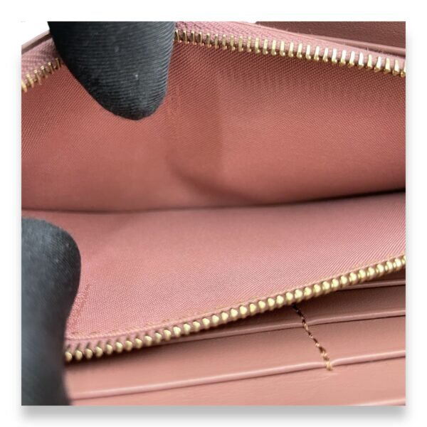 F logo Pink Wallet On Chain in Calfskin, Gold hardware - Image 11