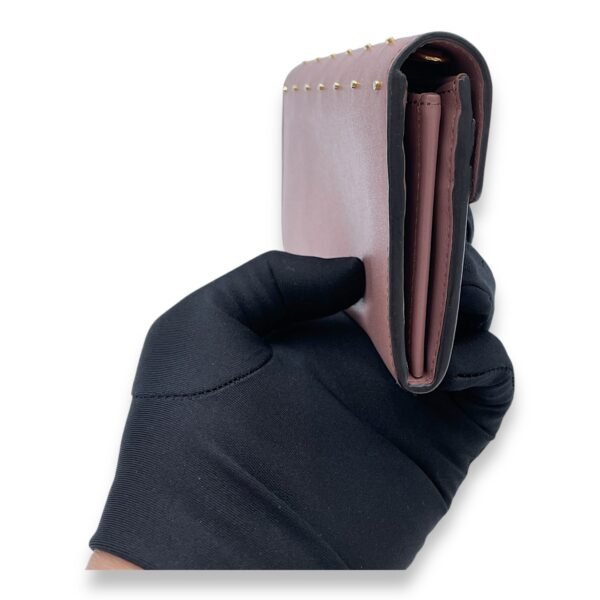 F logo Pink Wallet On Chain in Calfskin, Gold hardware - Image 4