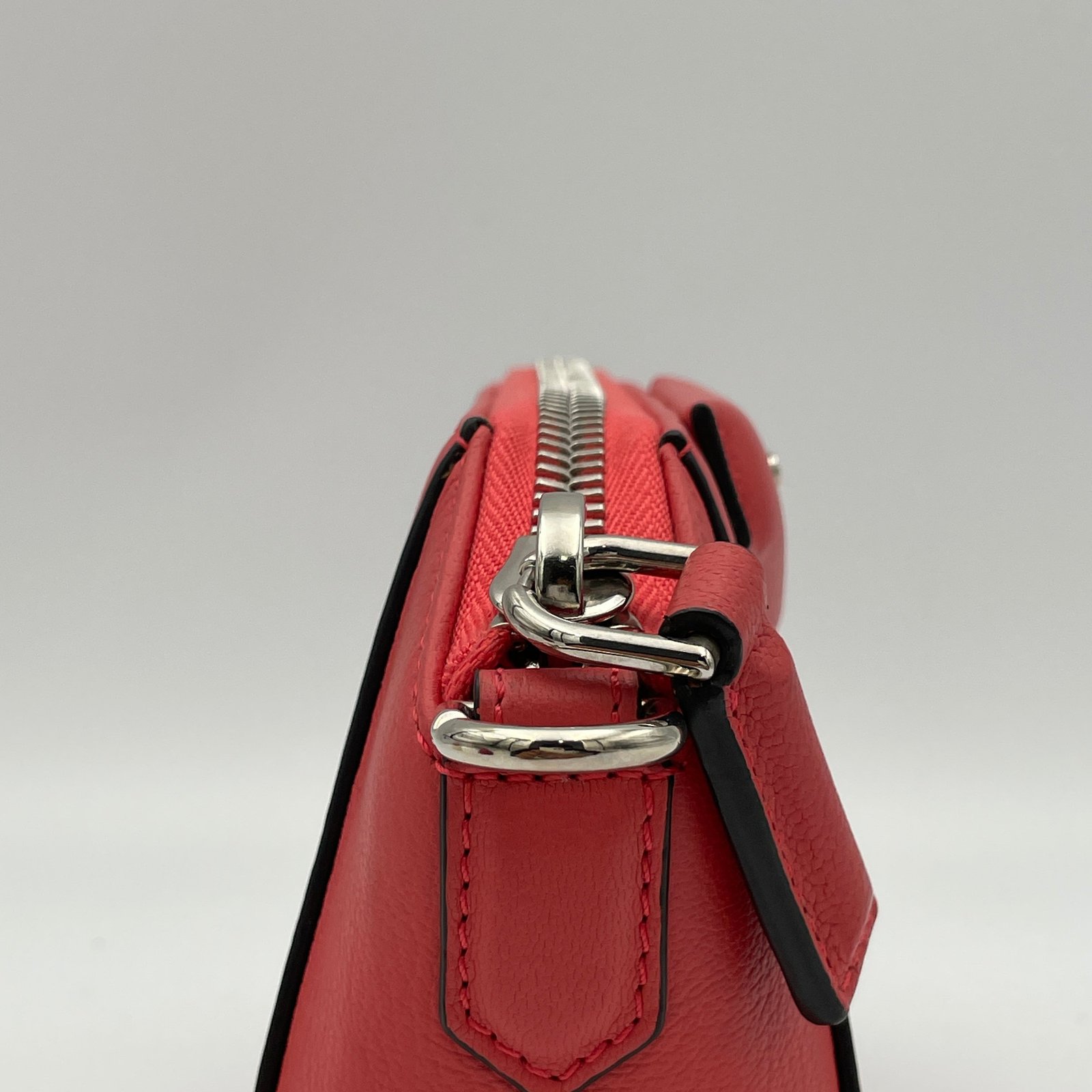 Antigona Nano Pink Crossbody Bag in Calfskin, Silver hardware - Image 8