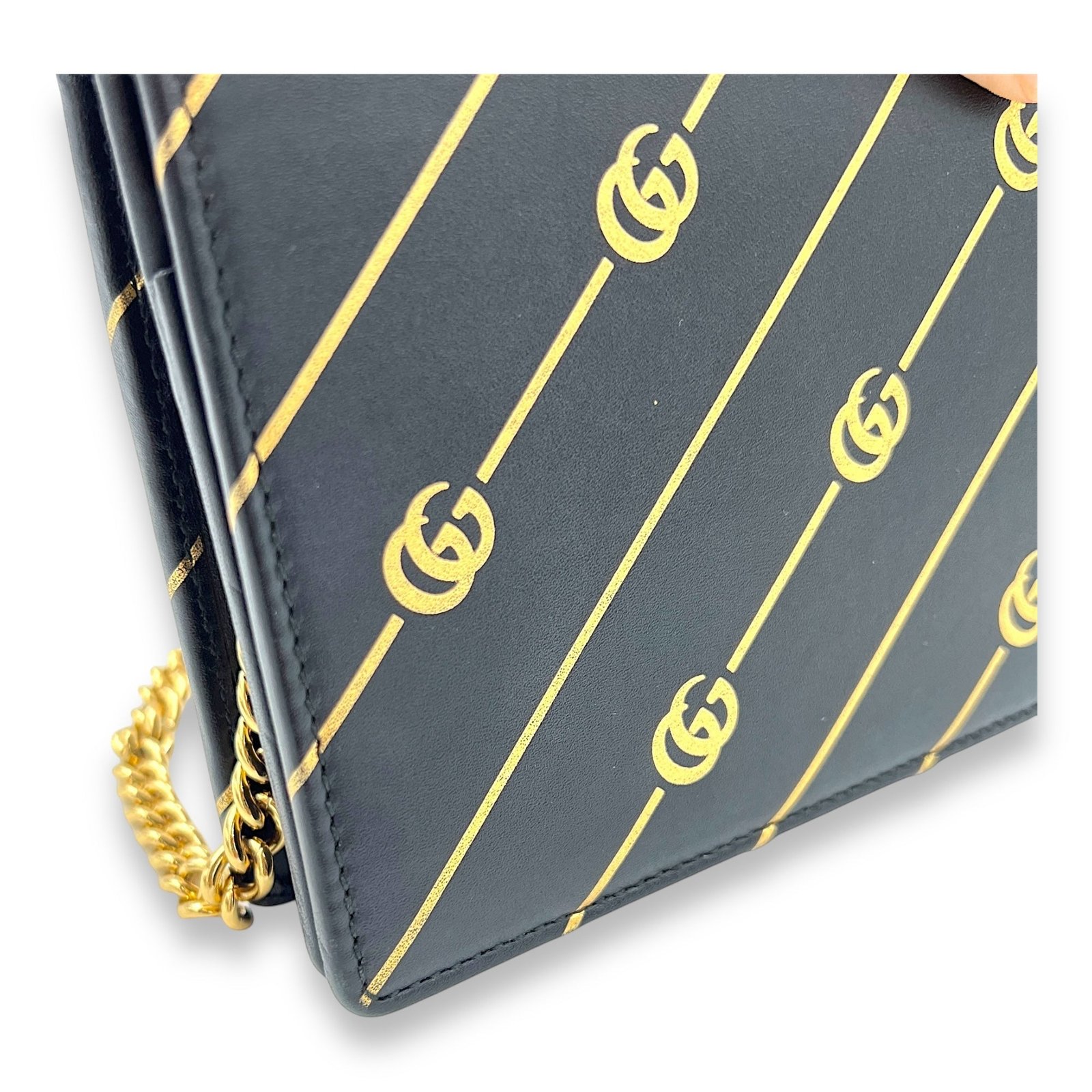 GG Black Wallet On Chain in Calfskin, Gold hardware - Image 10
