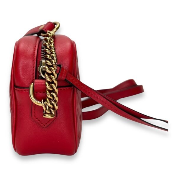 GG Marmont NA Crossbody Bag Red in Calfskin, Gold - Image 4