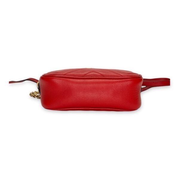 GG Marmont NA Crossbody Bag Red in Calfskin, Gold - Image 5