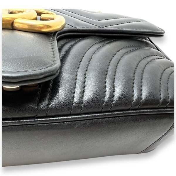 GG Marmont Shoulder Bag Small Black in Calfskin, Gold hardware - Image 7