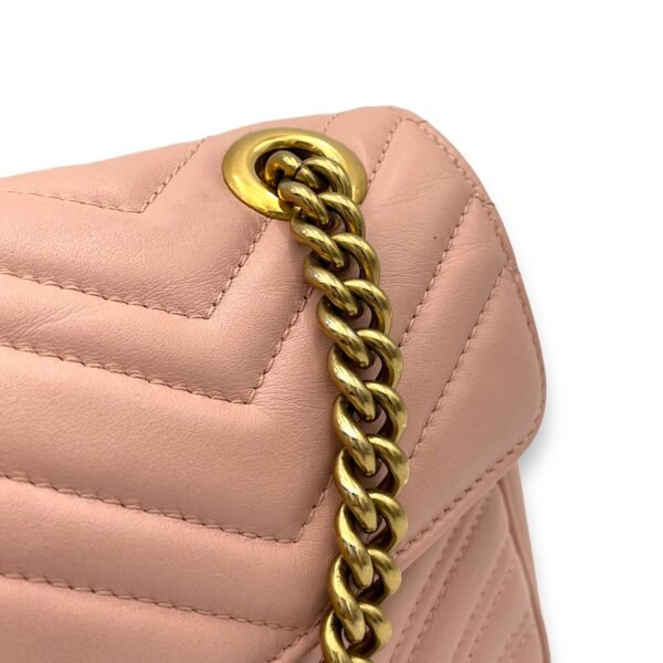 GG Marmont Shoulder Bag Small Pink in Calfskin, Gold hardware - Image 9