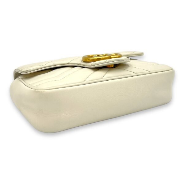 GG Marmont Super Mini White Crossbody Bag in Calfskin, Gold hardware - Image 5