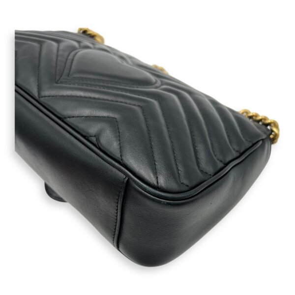 GG Marmont Shoulder Bag Medium Black in Calfskin, Gold hardware - Image 12