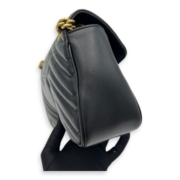 GG Marmont Shoulder Bag Medium Black in Calfskin, Gold hardware - Image 19