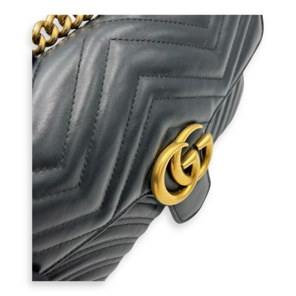 GG Marmont Shoulder Bag Medium Black in Calfskin, Gold hardware - Image 20