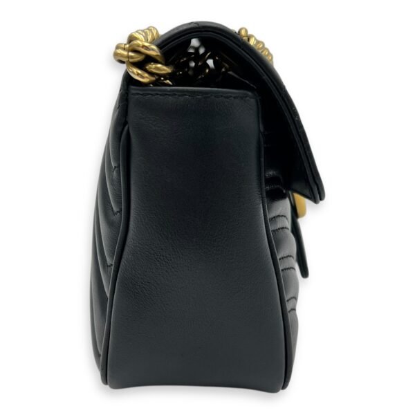 GG Marmont Shoulder Bag Medium Black in Calfskin, Gold hardware - Image 4