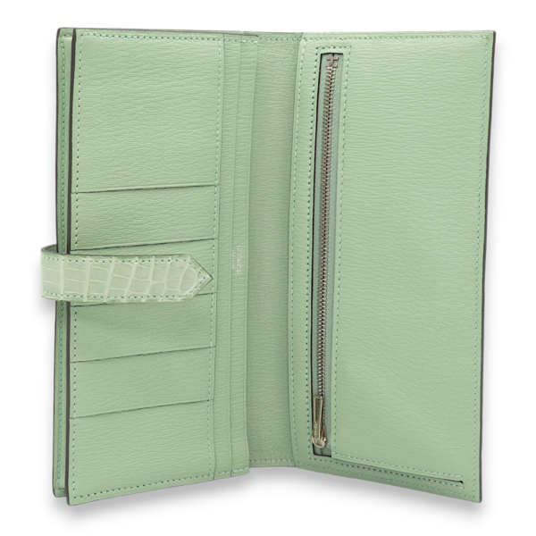 Bearn Bi Fold Vert D'eau Wallet in Matte Alligator, Palladium hardware - Image 3