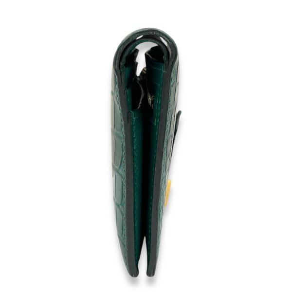 Bearn Compact Malachite Wallet in Matte Alligator, Gold hardware - Image 3