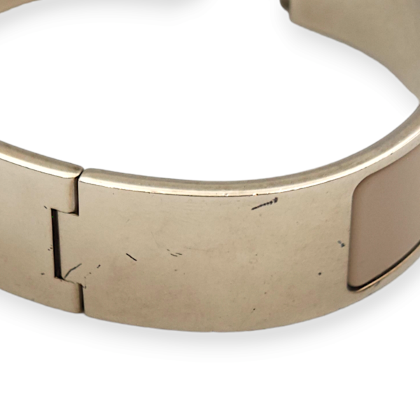 Clic H Medium Width Marron Bracelet in Enamel - Image 6