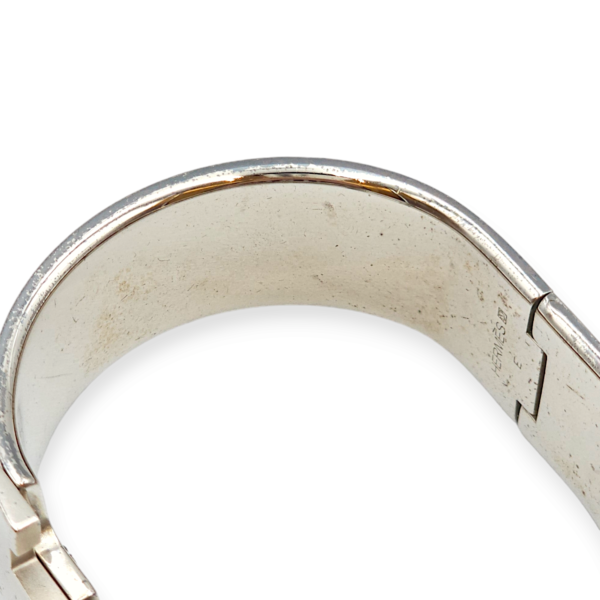Clic H PM Rouge Bracelet in Enamel, Palladium hardware - Image 3